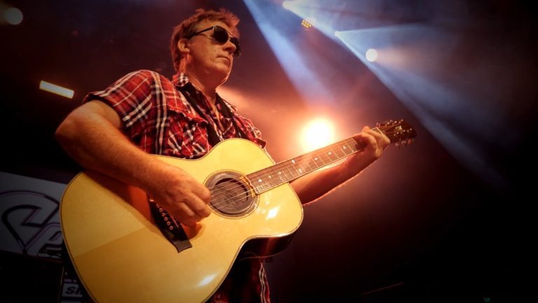 acoustic Guitarist Live band promo